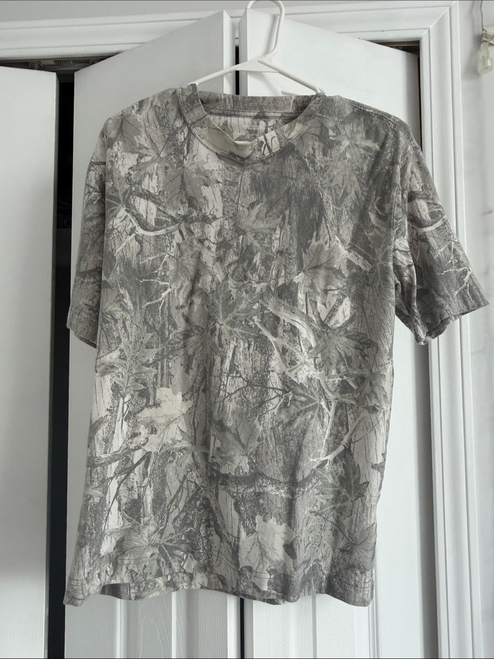 Men's Gray Hollister Boxy Short Sleeve Shirt